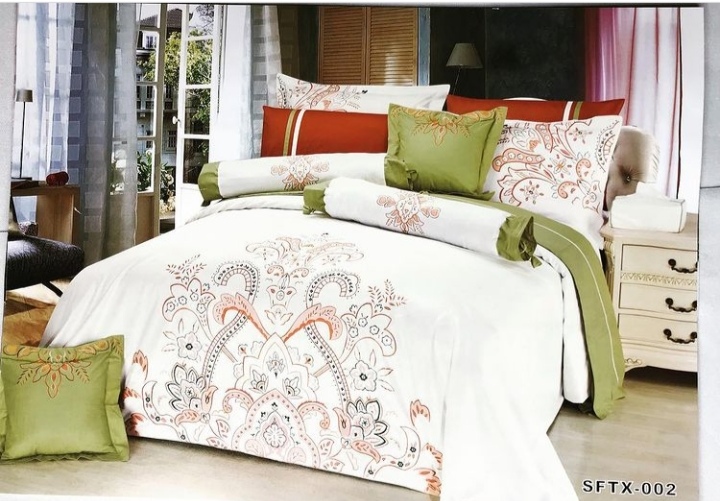 Embroidery Comforter (White, Green)SFTX-02